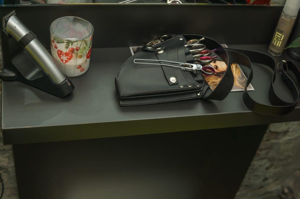 hairdresser, table, shear-4666047.jpg
